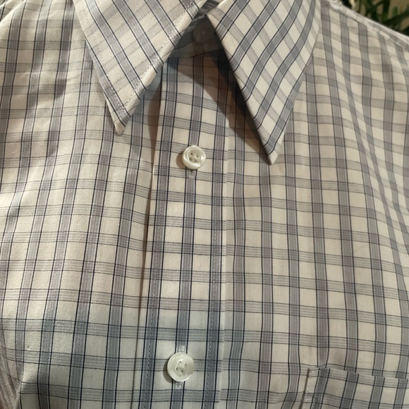 “BALMAIN” PARIS Men’s Checkered White and Grey 3/4 Sleeve Button Up Shirt. - Picture 5 of 7